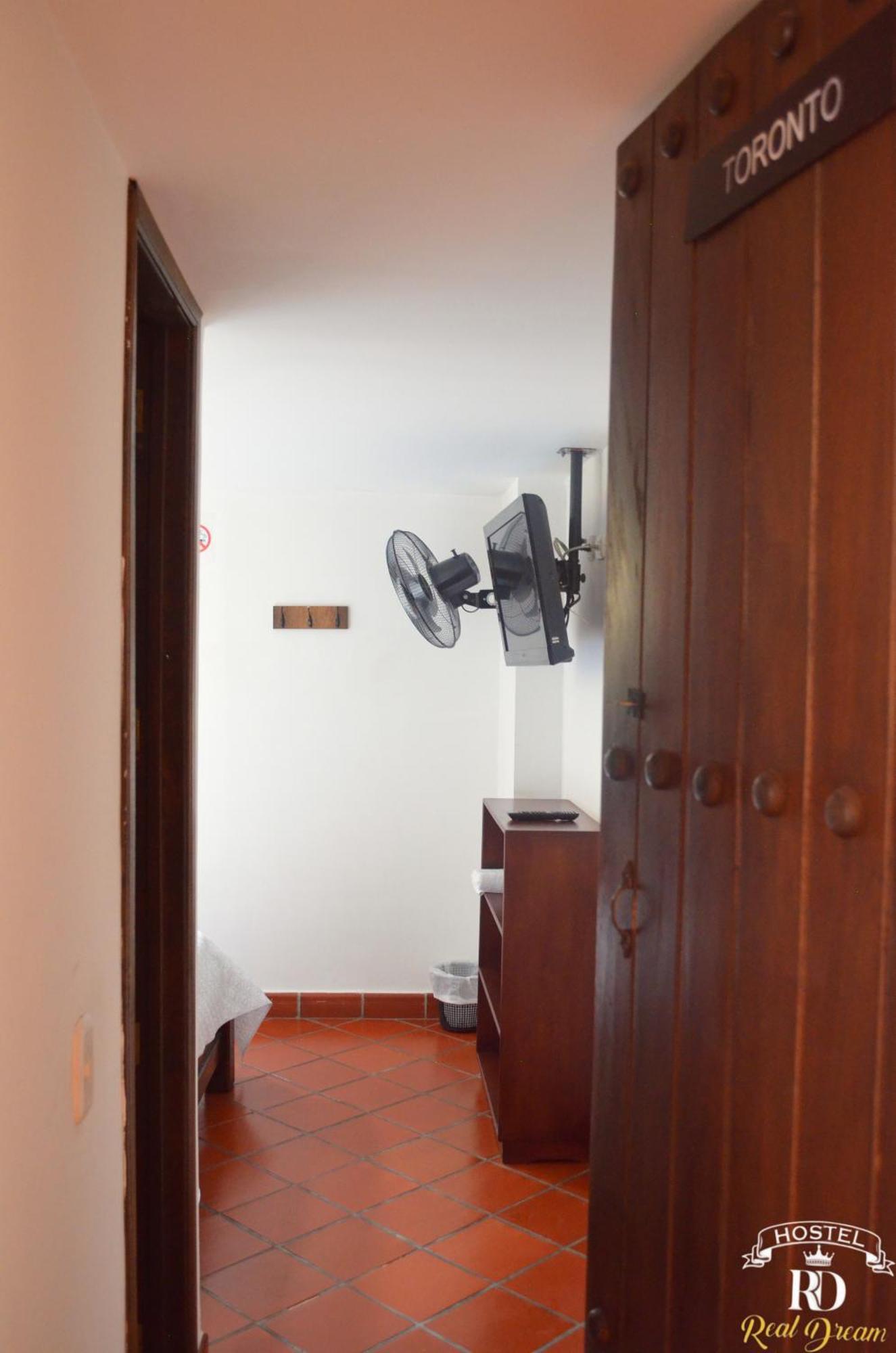Real Dream Hostel San Gil Bagian luar foto