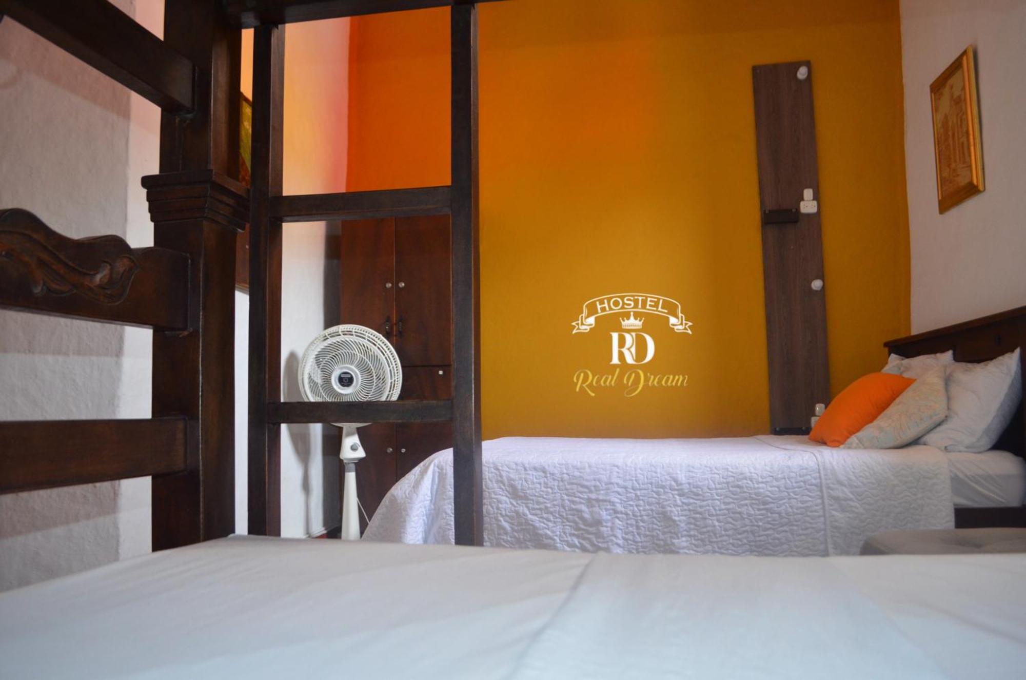 Real Dream Hostel San Gil Bagian luar foto